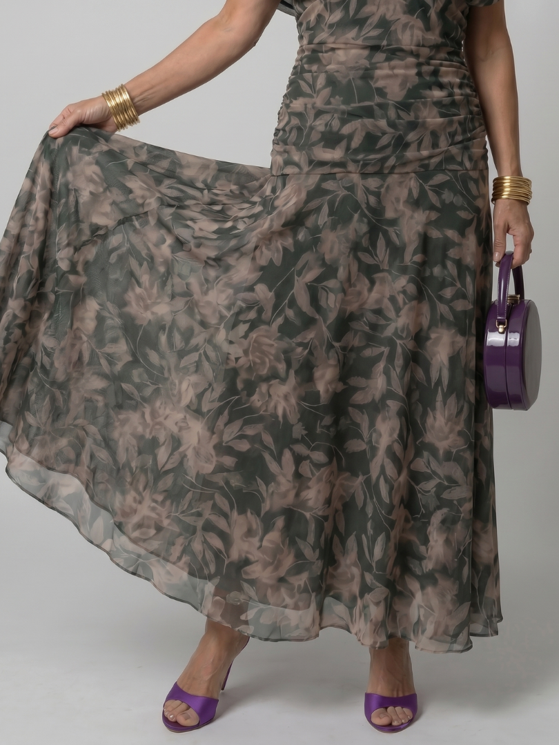 Calen | Vestido Midi Fluido com Ombros a Descoberto